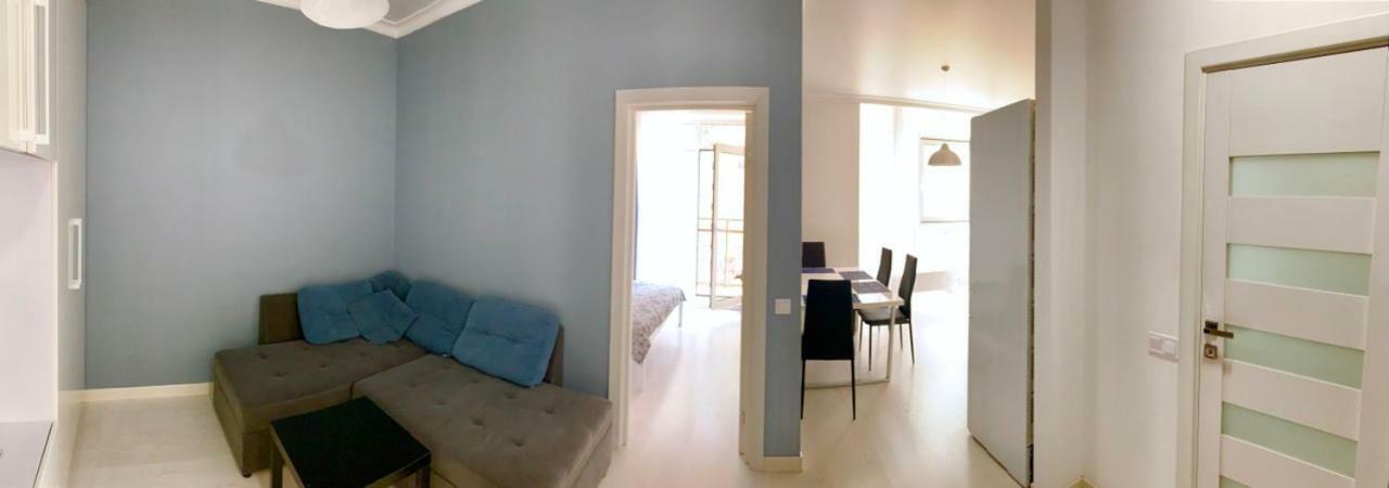 The Den Apartment Odessa Exterior photo